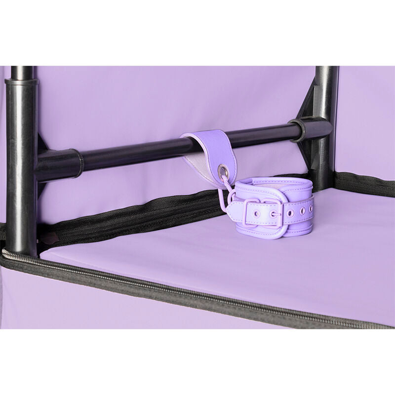 SECRET DOME - KINK CLUB CABINA BUKKAKE MORADO