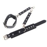 Ataduras con Carácter — Esposas con Cinturón de Bondage Negro, Subblime