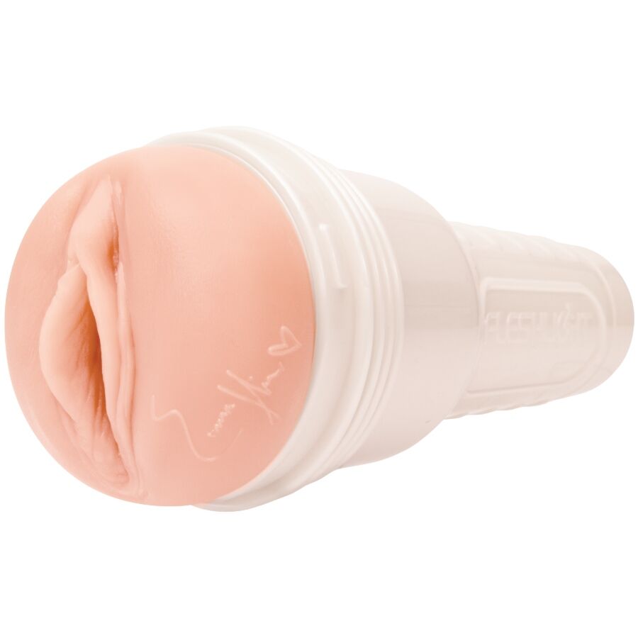 EMMA HIX VAGINA