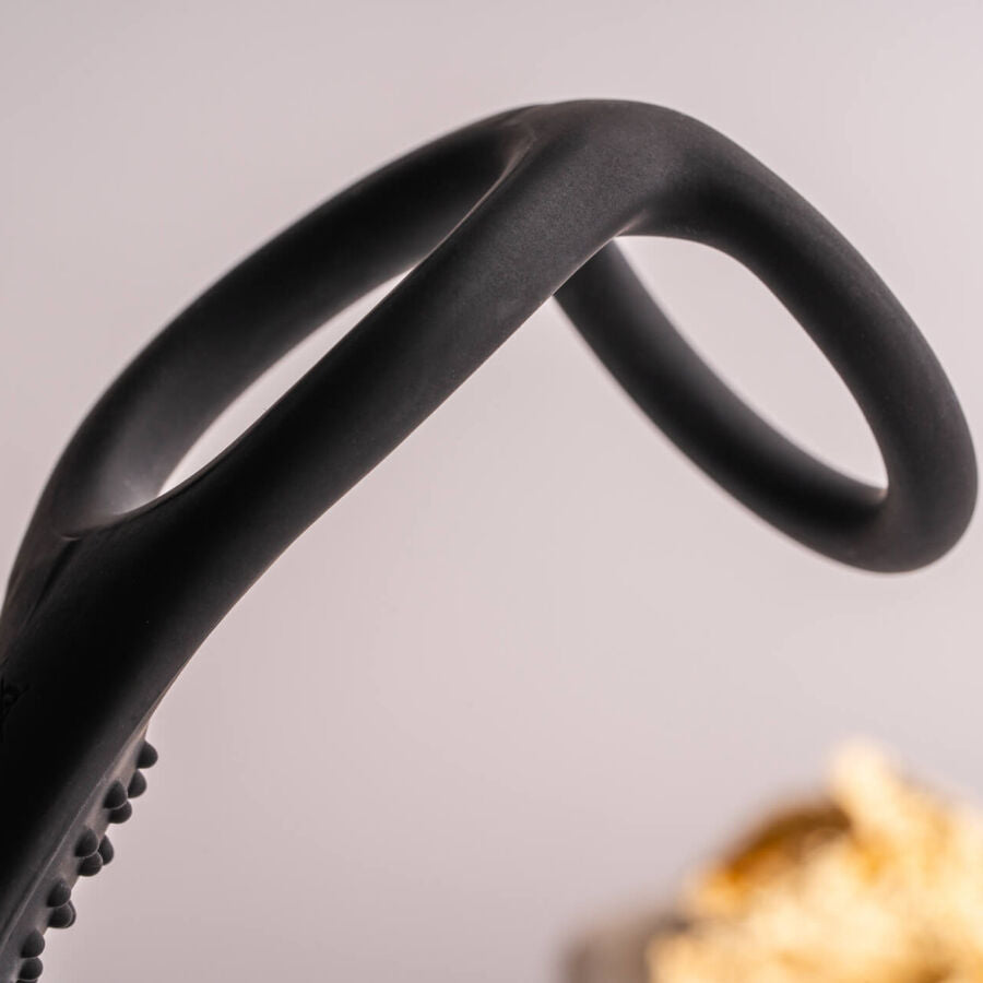 ROCKS- OFF - RO- ZEN RRO PLUG ANAL CON ANILLO VIBRADOR PARA EL PENE NEGRO